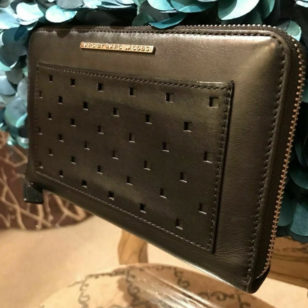 Marc By Marc Jacobs Around Continental Wallet